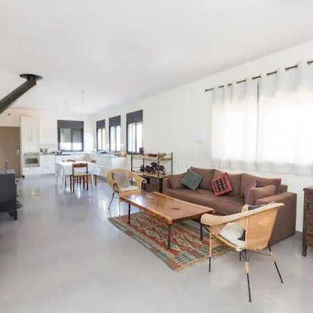 המקום של גיא Sede Eli'ezer Exterior photo