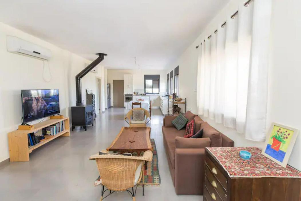 המקום של גיא Sede Eli'ezer Exterior photo